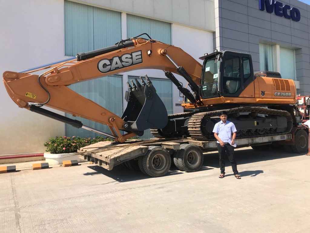 CASE-Hydraulic-Excavator-CX360B-U-Kyaw-Maung-3