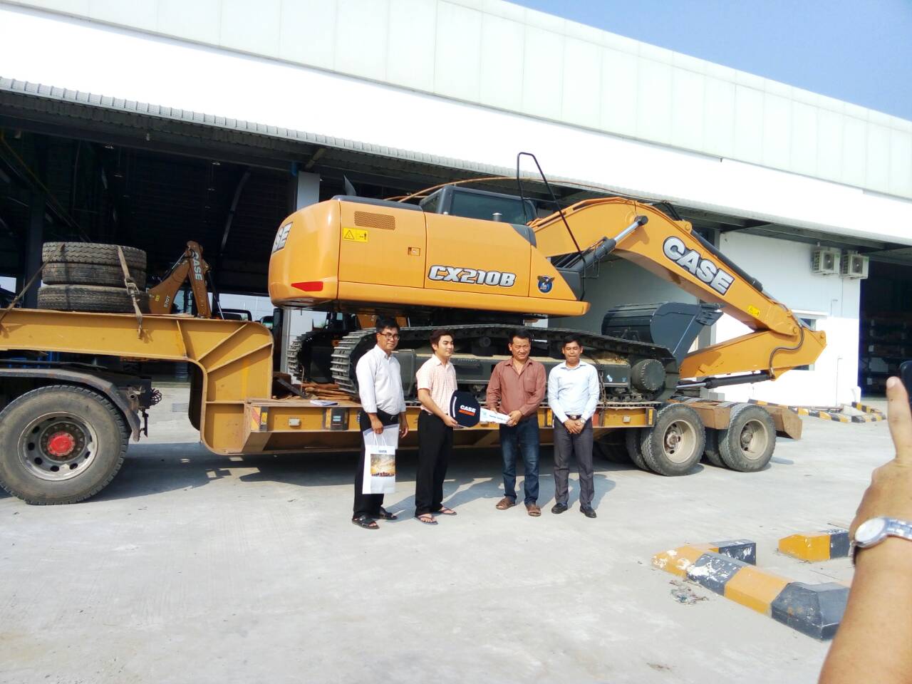 CASE-Hydraulic-Excavator-CX210B-U-Zaw-Min-Htike-2