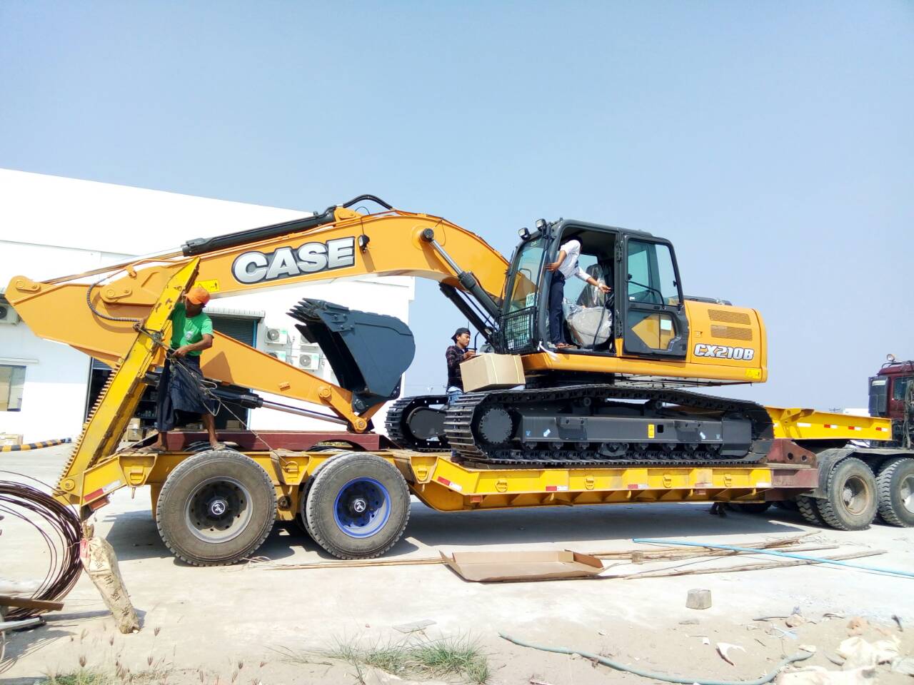 CASE-Hydraulic-Excavator-CX210BLC-U-Ko-Ko-Naing-1