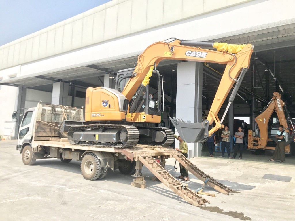 CASE-Hydraulic-Excavator-CX75SR-U-Sai-Linn-Khay-4